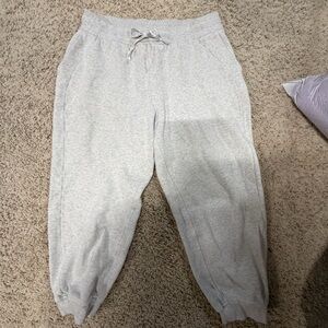 Lululemon Gray High-Rise Scuba Joggers Cropped